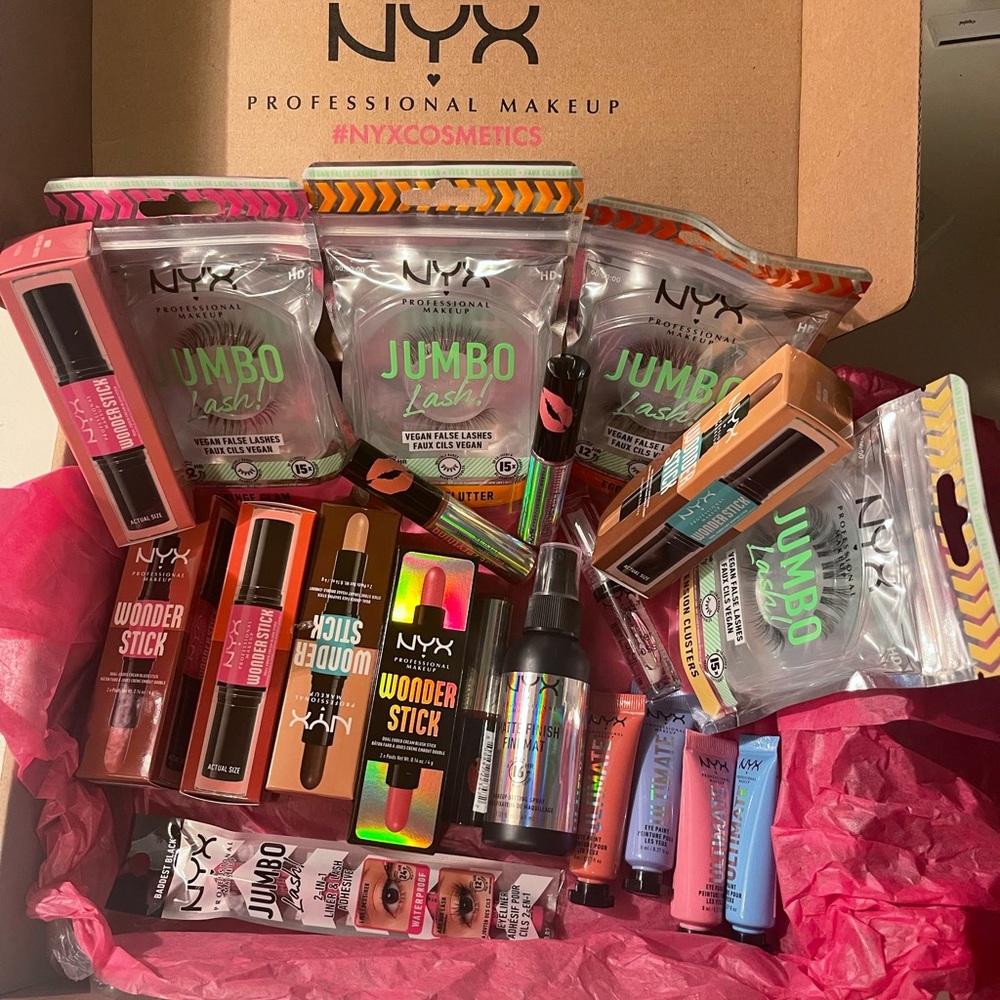 NYX COSMETICS MAKEUP BUNDLE